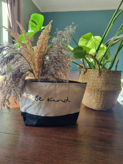 Be Kind Cosmetic/Wash Bag image 1